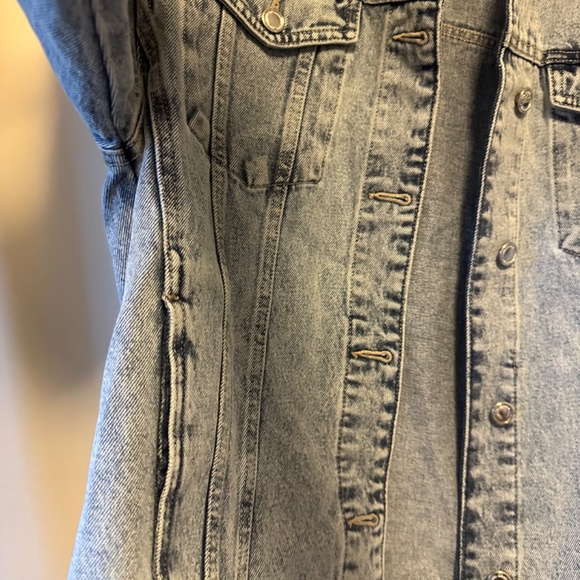 SOLD Zara oversized denim jacket - Picture 6 of 8